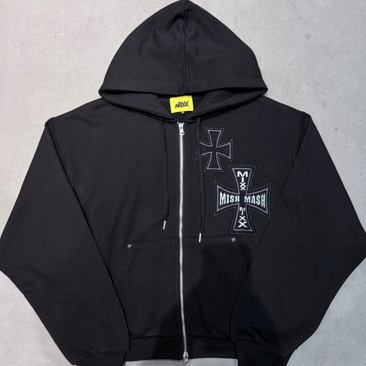 アイアンクロスパーカー